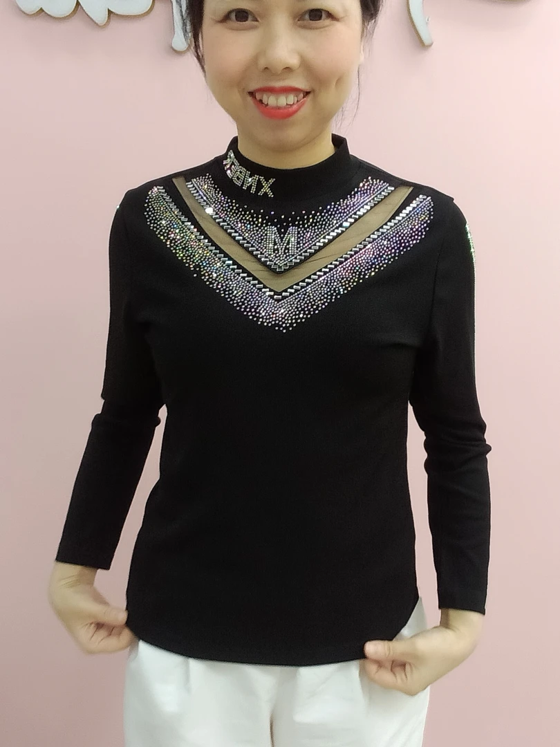 [姐妹服饰]［2502款］烫钻洋气气质收腰打底衫