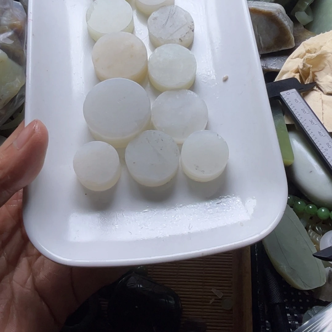 和田玉（糖玉）未镶嵌挂件