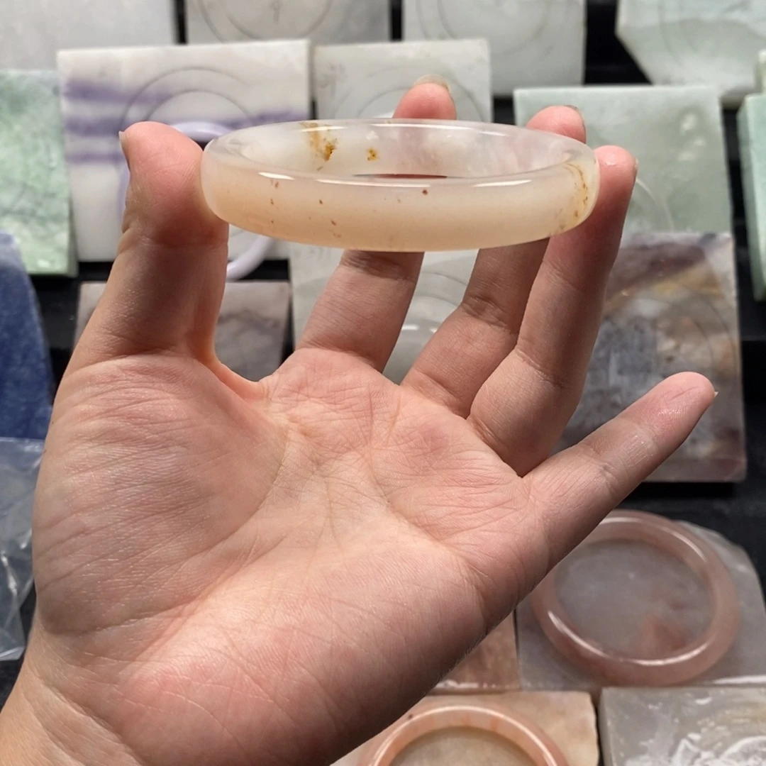 石英质玉未镶嵌手镯福利59圈口