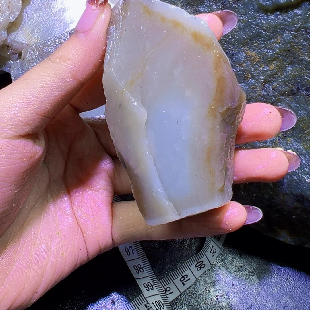 山***庆和田玉（糖玉）未镶嵌珠宝半成品