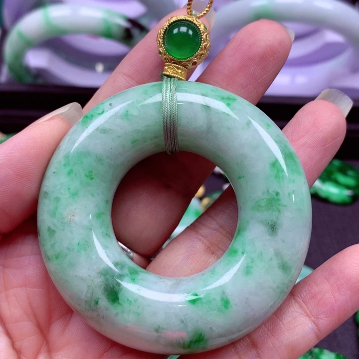 翡翠银S925镶嵌颈饰翡翠