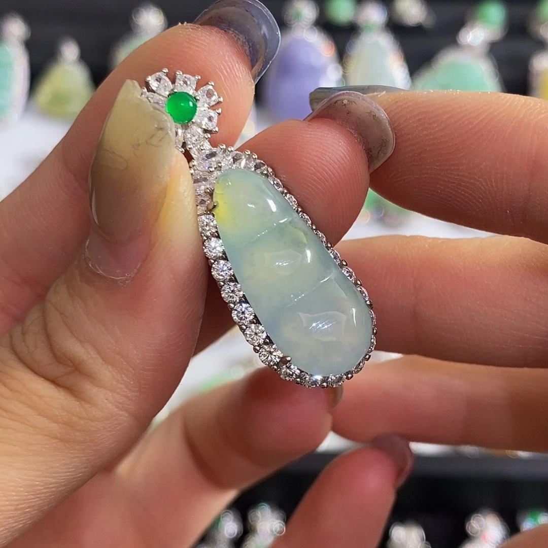 翡翠银S925镶嵌颈饰天然翡翠