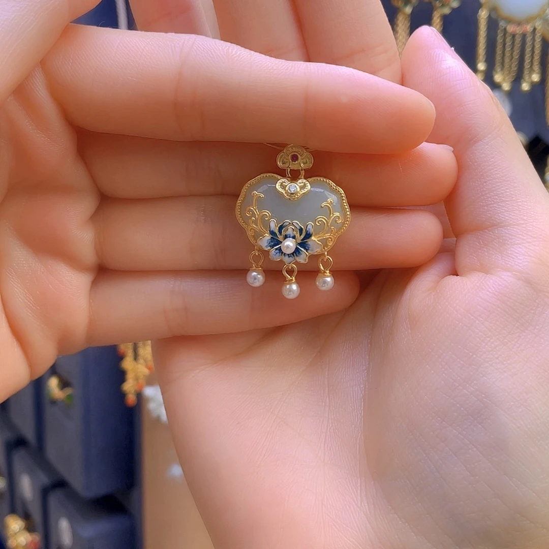 和田玉颈饰银S925镀金镶嵌