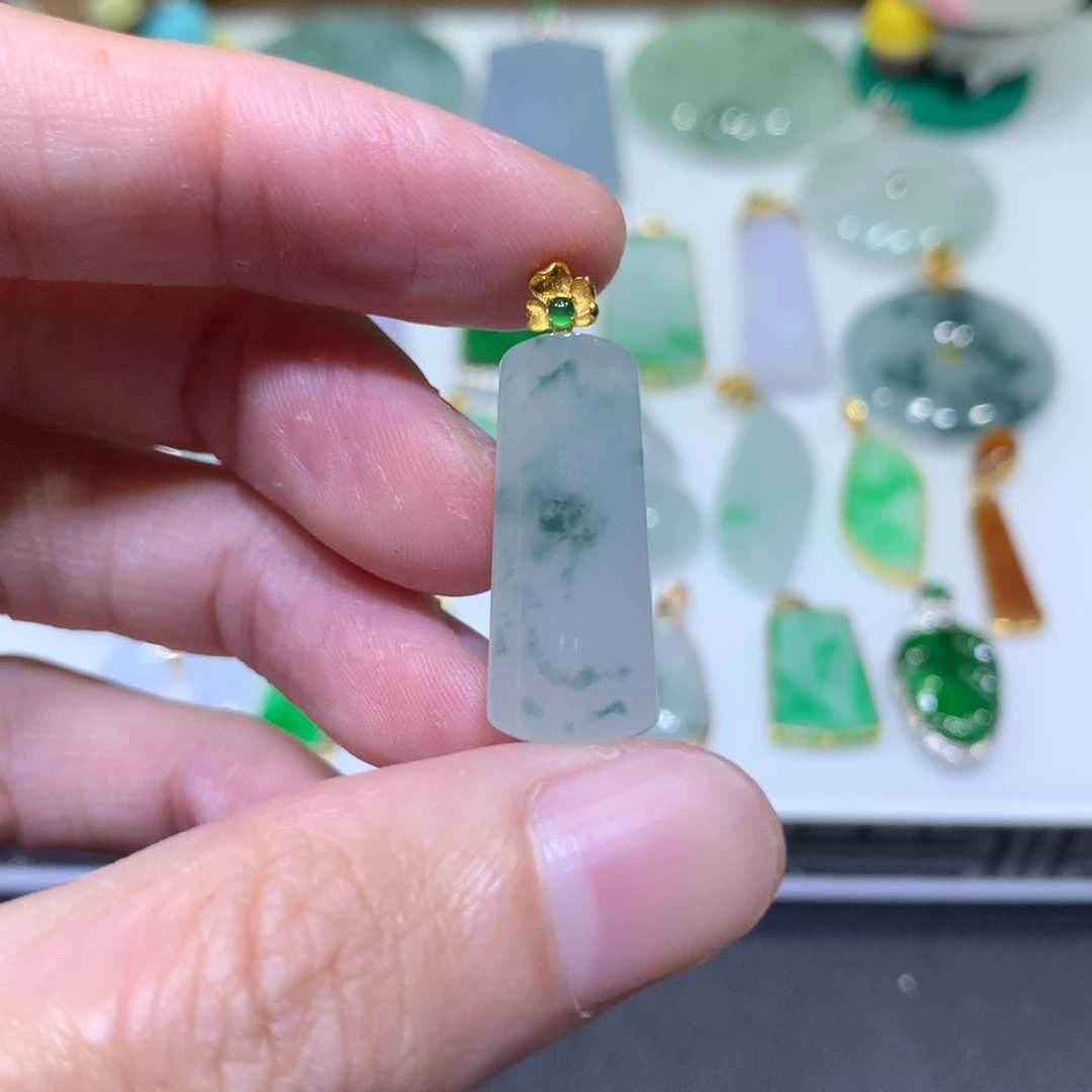 翡翠18K金镶嵌吊坠(不含链)