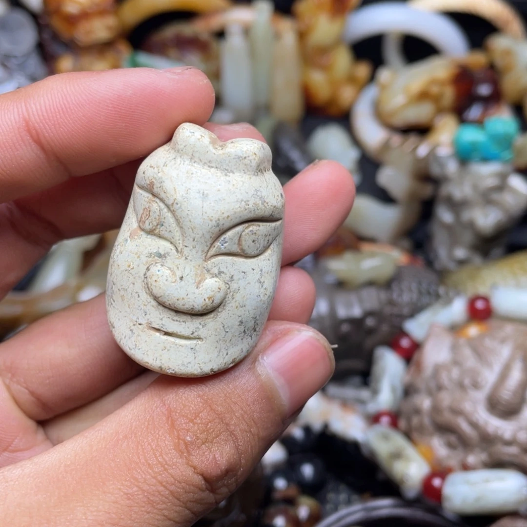 和田玉（糖玉）挂件未镶嵌