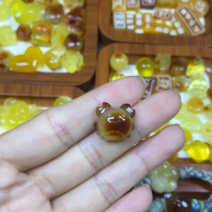 橄榄核吊坠小螃蟹128