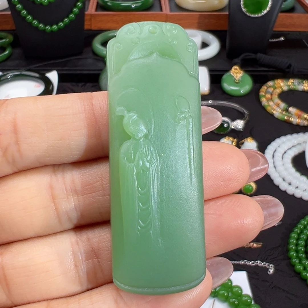 小***吉和田玉（碧玉）未镶嵌颈饰粉绿无相佛牌