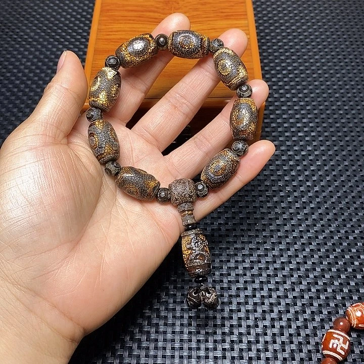 用***3玛瑙/玉髓手链未镶嵌