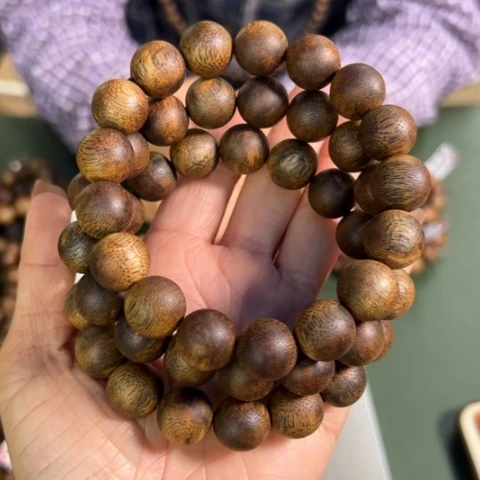 沉香手串白棋14克卡1.3多样性发1条