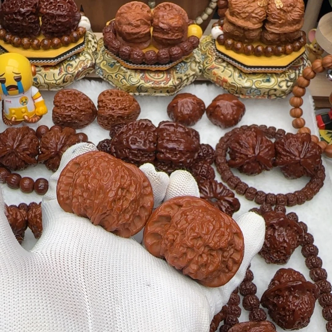 文玩核桃吊坠诺****?44血麒麟