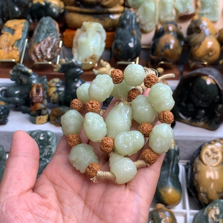 岫岩老玉（透闪石质玉）手把件未镶嵌覃*天