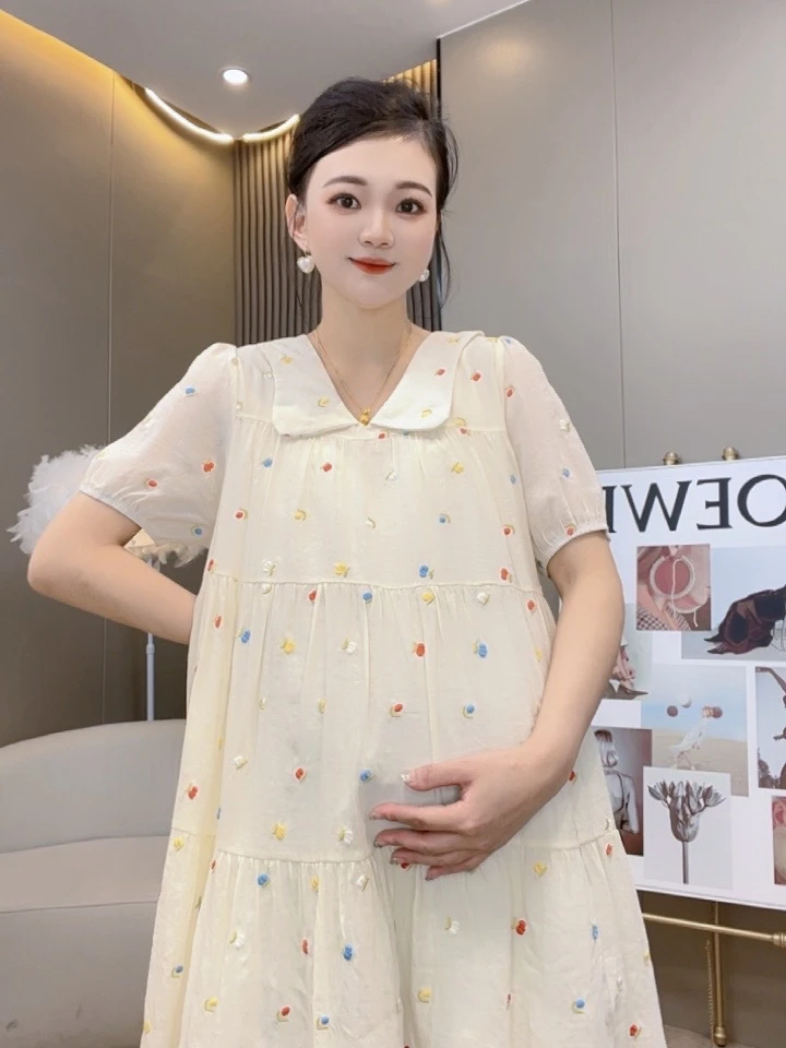 2025夏装新款孕妈清爽透气刺绣连衣裙大码碎花显瘦时尚夏季宽松