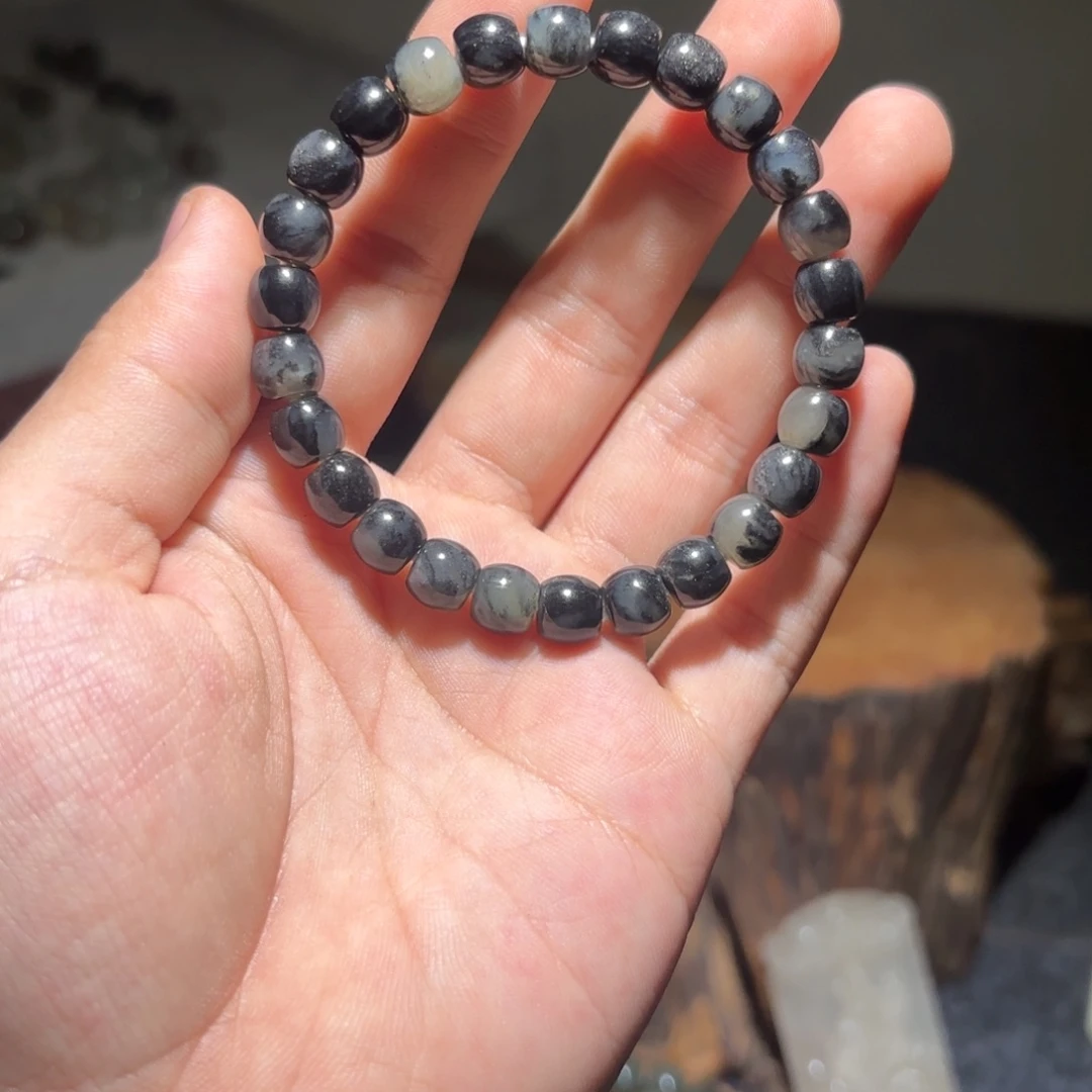 嘟***读和田玉未镶嵌手链