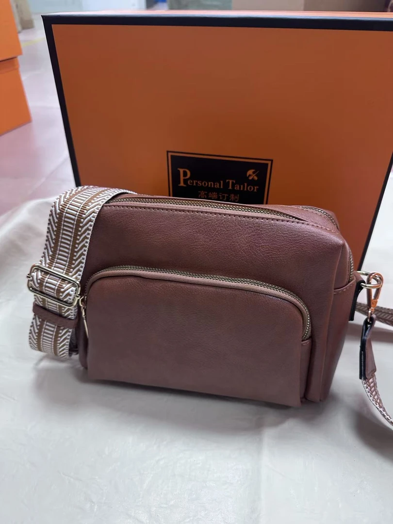 复古街头潮流实用复古风斜挎包棕色时尚