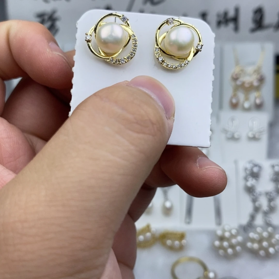 淡水珍珠未镶嵌耳饰