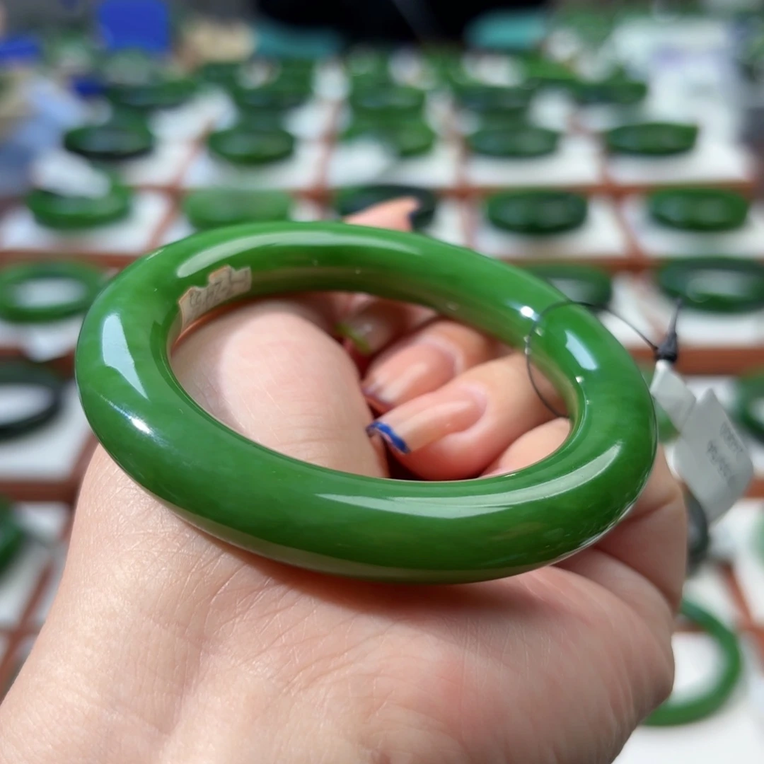 未镶嵌手镯和田玉56