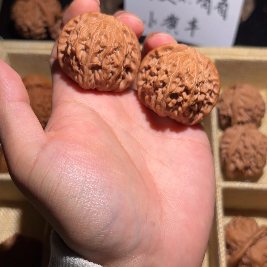 吊坠文玩核桃40红皮山地磨