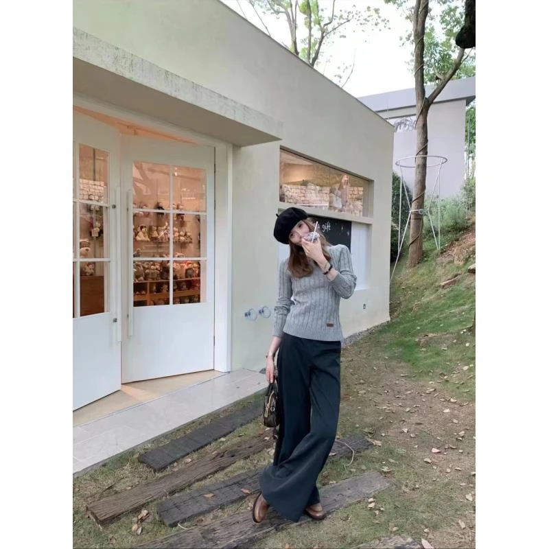 尹千金【漫不经心的时髦】低调简约圆领拉夫感软糯麻花毛衣A091806