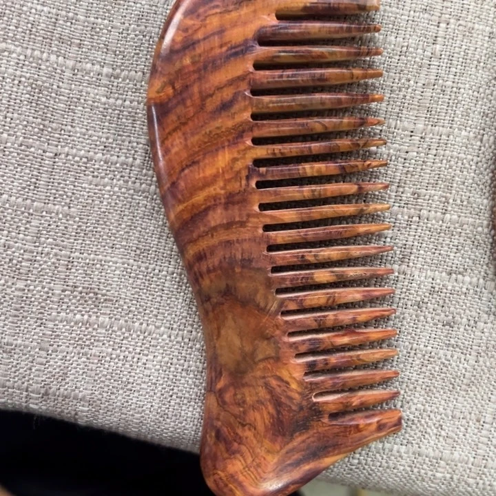 黄花梨/降香黄檀把件瞪****手多样性