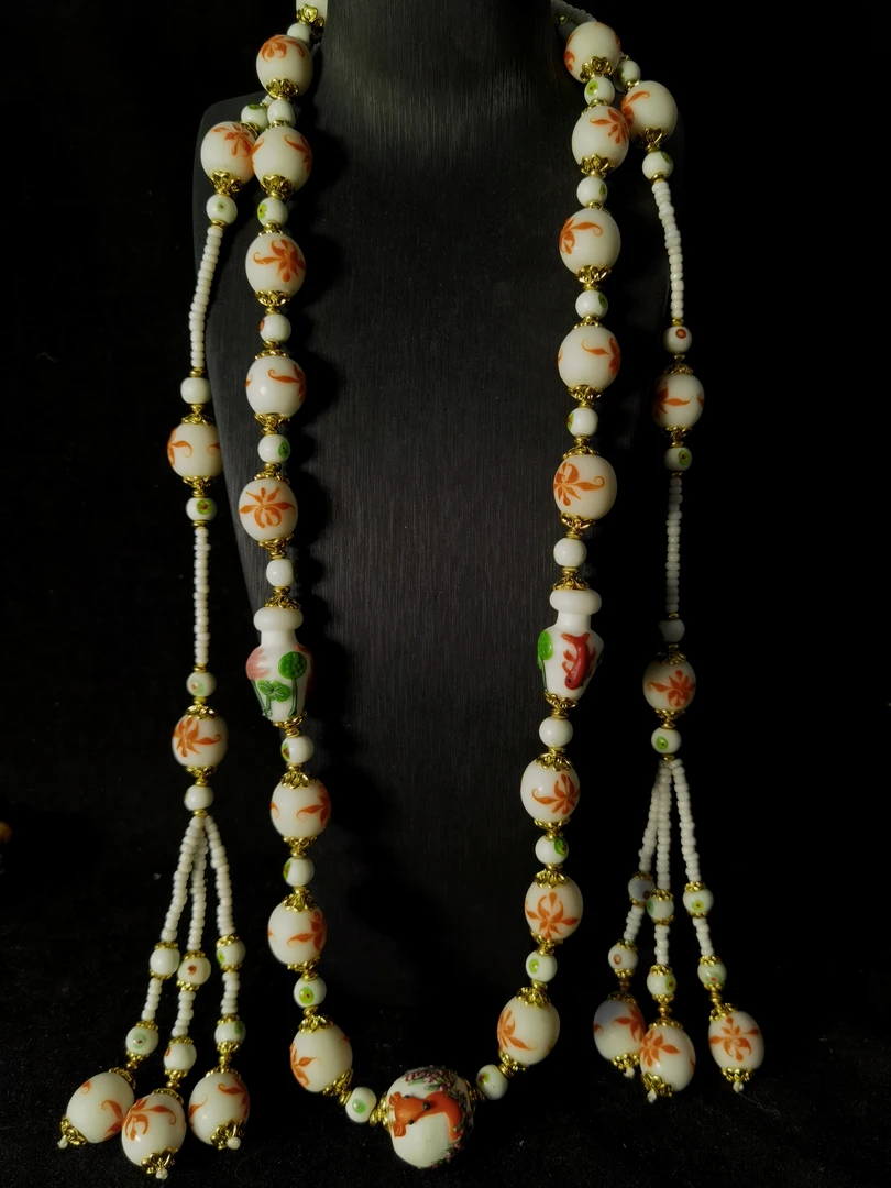 11208白色莲花中长项链