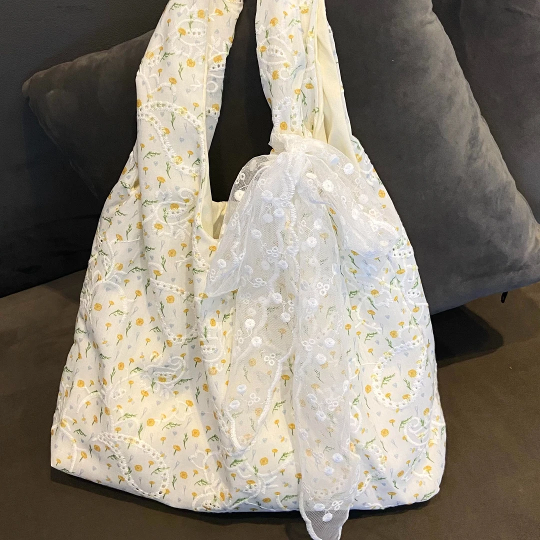 韩系绣花花朵帆布袋背心包女包学生慵懒风大容量通勤上课单肩包