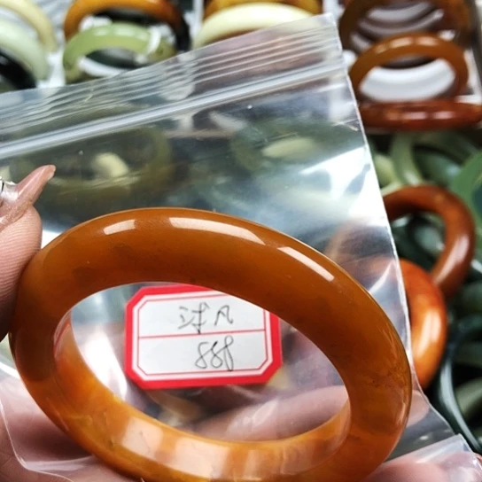 蛇纹石玉手镯未镶嵌沭*