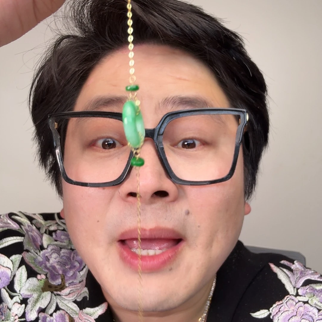 翡翠18K金镶嵌颈饰一件