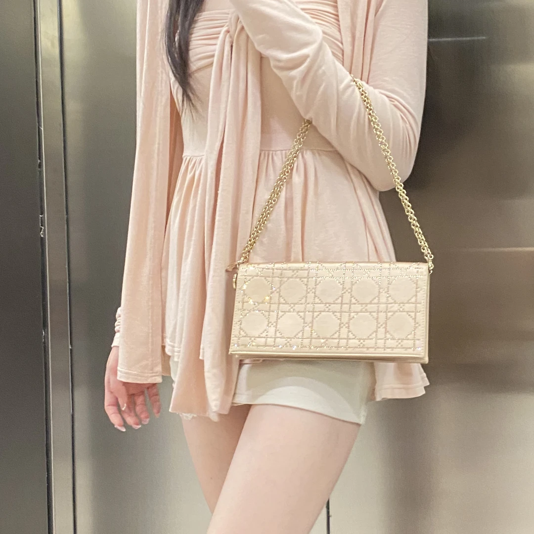 95新 DIOR/迪奥 dior香槟水钻链条斜挎包