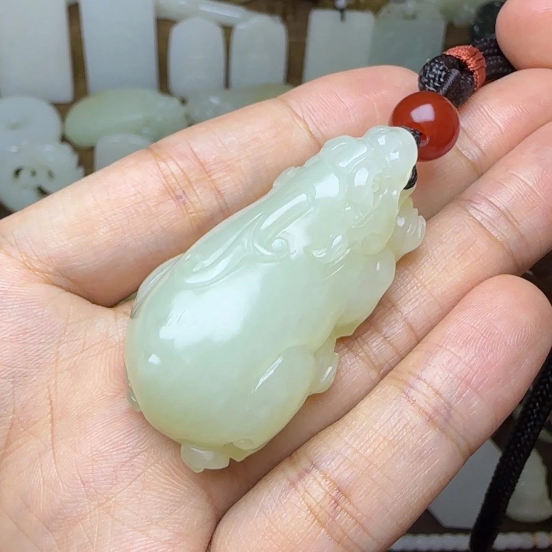 和田玉未镶嵌挂件貔貅