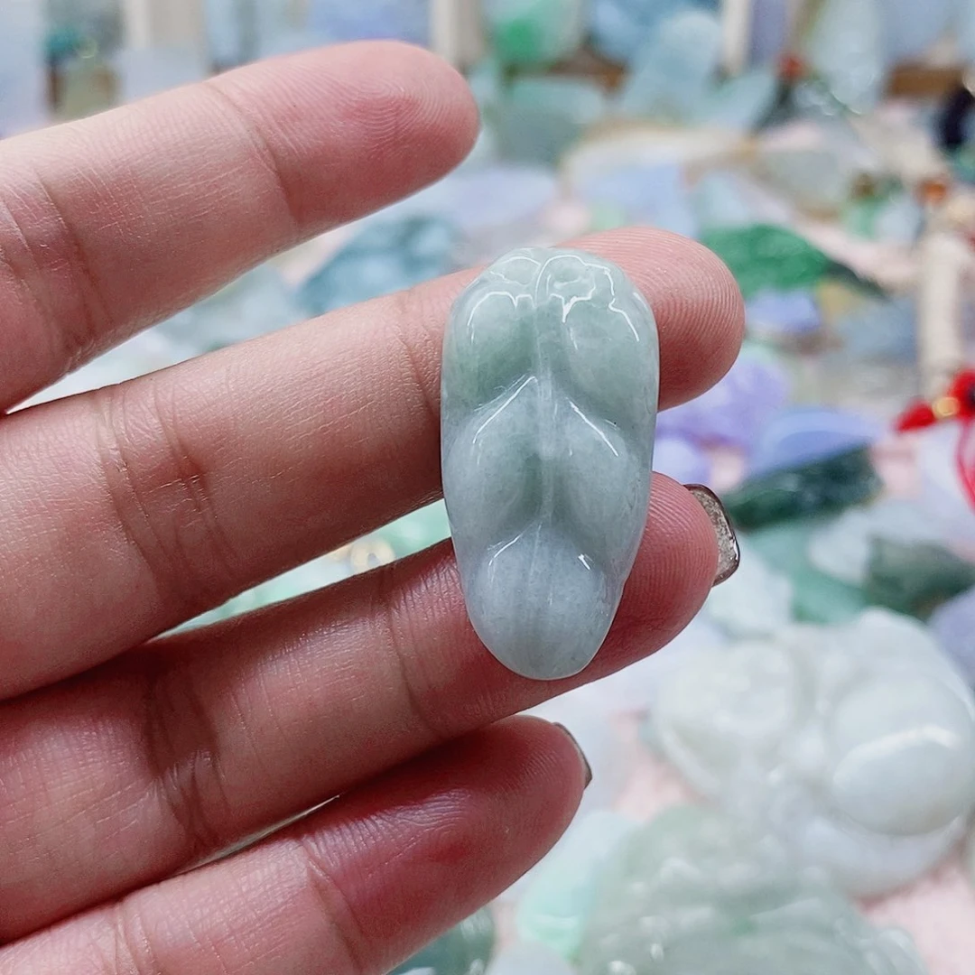 颈饰未镶嵌翡翠天然