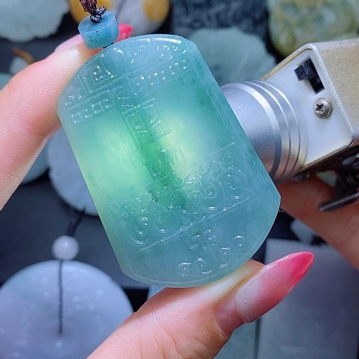 定制翡翠未镶嵌翡翠