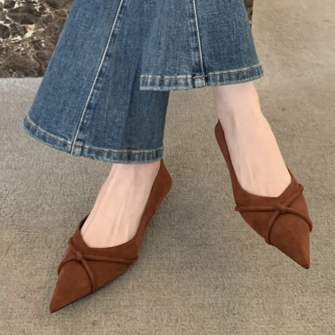 复古尖头浅口单鞋女2025年秋新款法式绒面晚晚一脚蹬低跟通勤单鞋