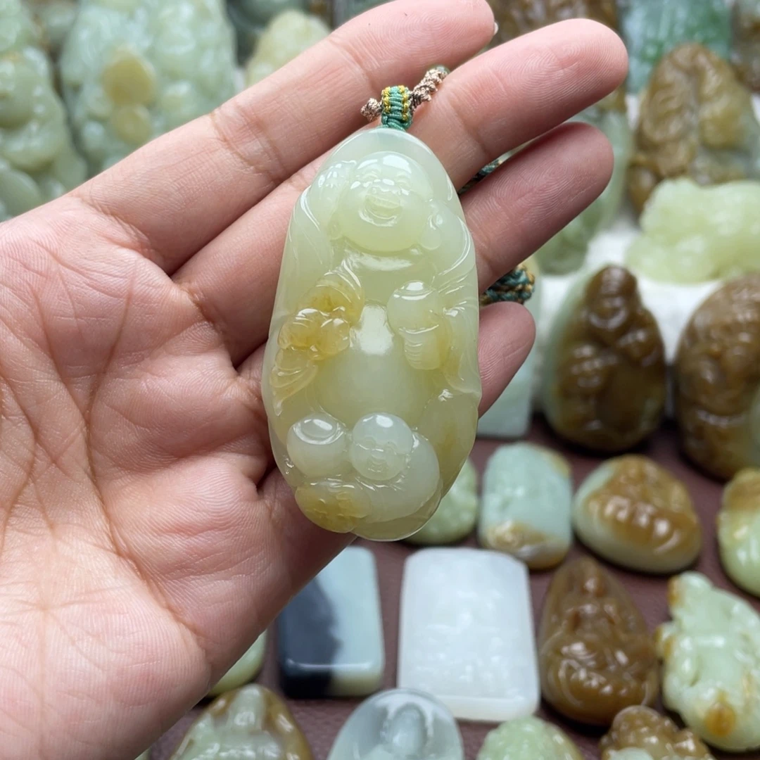 和田玉未镶嵌颈饰