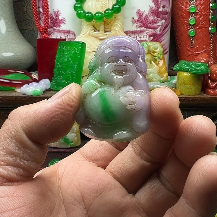 翡翠未镶嵌颈饰新年新气象