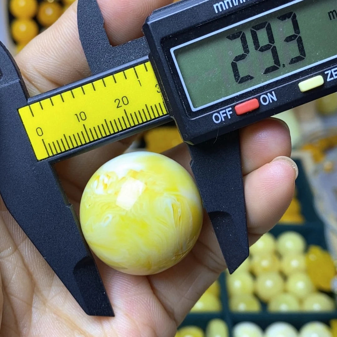 树脂非金属29+瓷白圆珠瑕疵款（随机发）