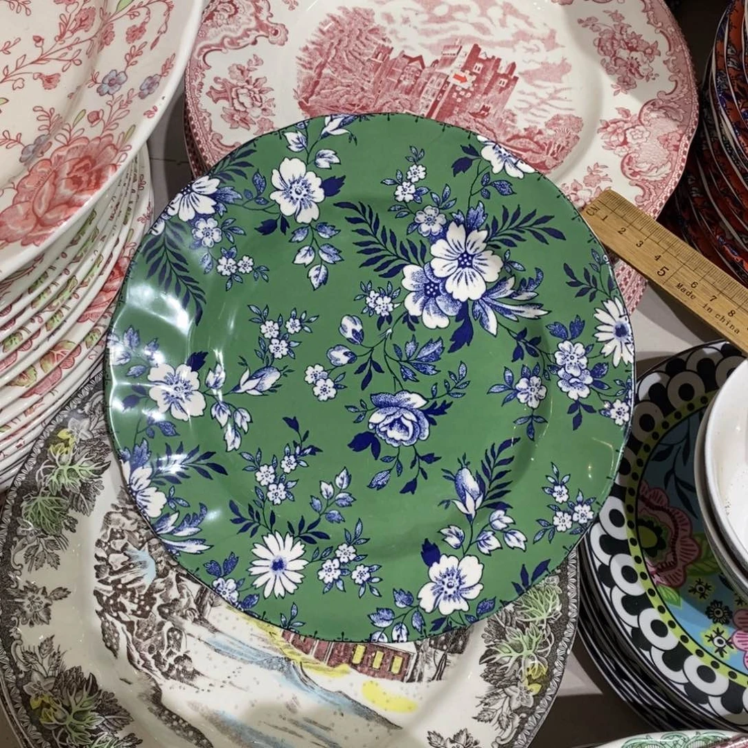 瓷微瑕绿色八寸平盘