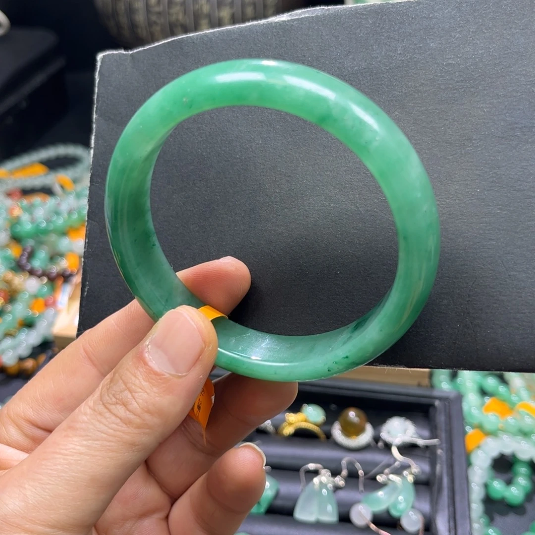 石英质玉未镶嵌颈饰60.61