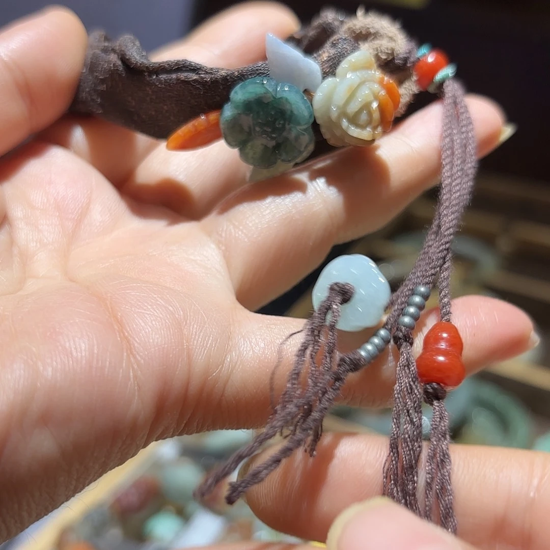 翡翠未镶嵌颈饰原创