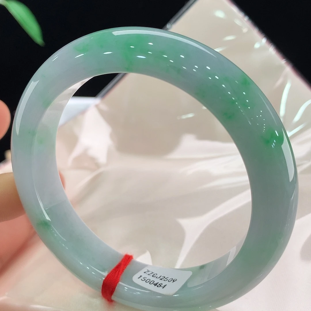 翡翠未镶嵌手镯0484