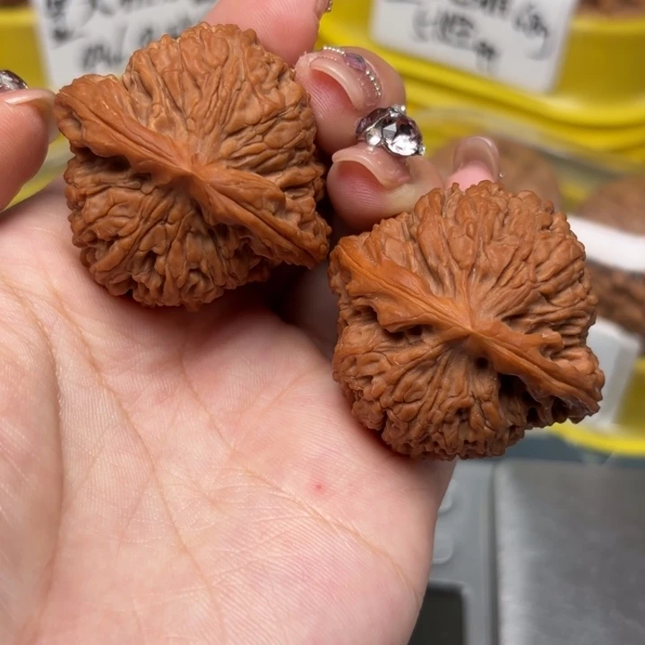 文玩核桃吊坠41-33952-02