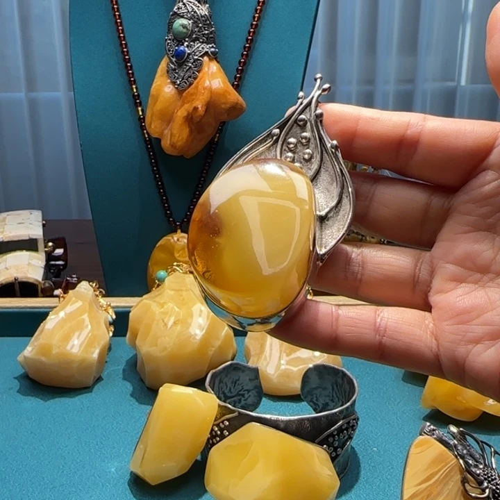 琥珀未镶嵌颈饰波兰设计款琥珀蜜蜡