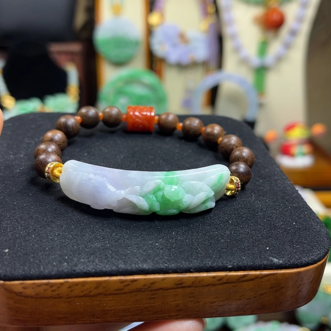 翡翠未镶嵌颈饰天然翡翠手牌