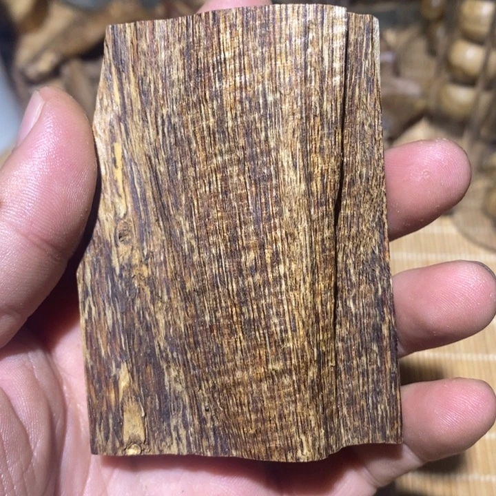 沉香沉香碎屑达拉干