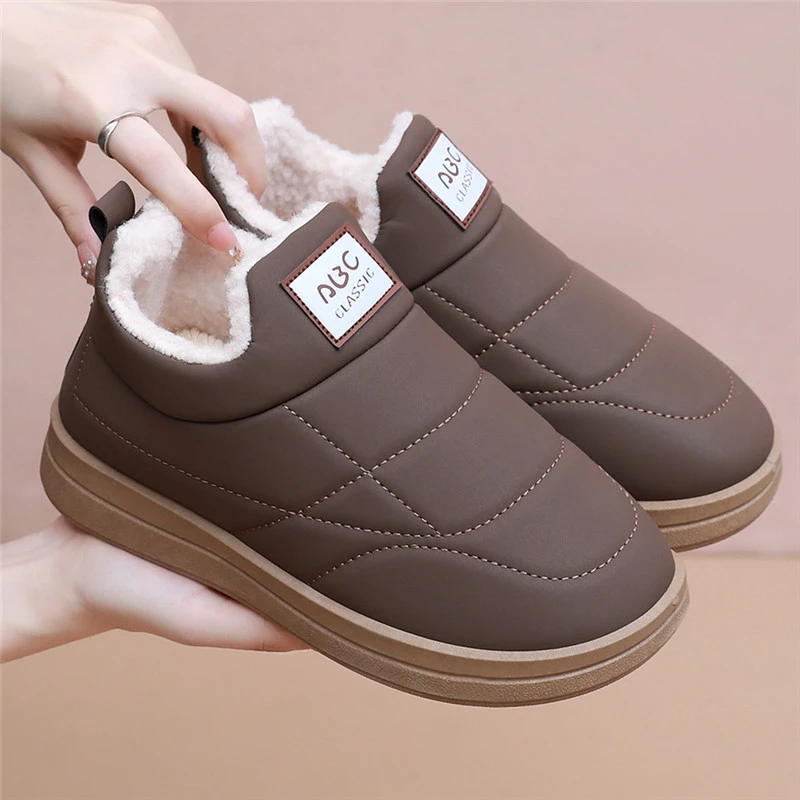 冬季加绒加厚防寒保暖女士棉鞋懒人一脚蹬中老年妈妈防滑防水棉靴
