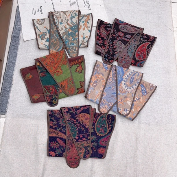 奢丝物语冬季双面腰果花民族风菱形巾