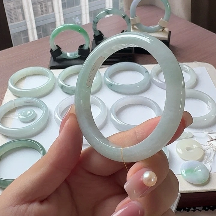 翡翠未镶嵌手镯（序号10）点菜看细节