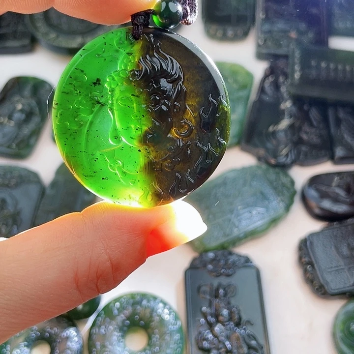 蛇纹石玉未镶嵌挂件