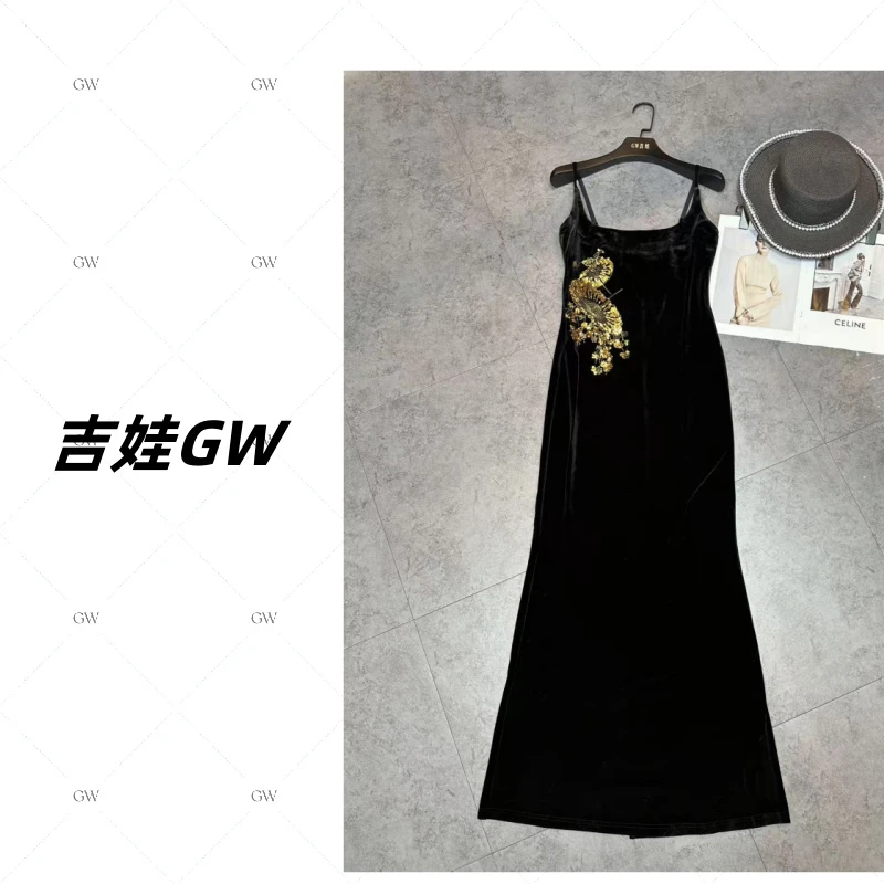 GW新款高级感简约丝绒亮片设计百搭吊带连衣裙7533