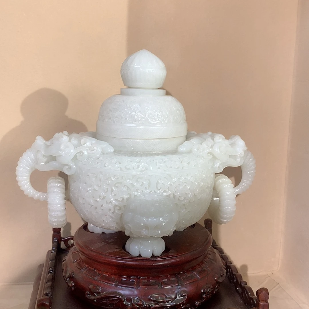 未镶嵌和田玉摆件
