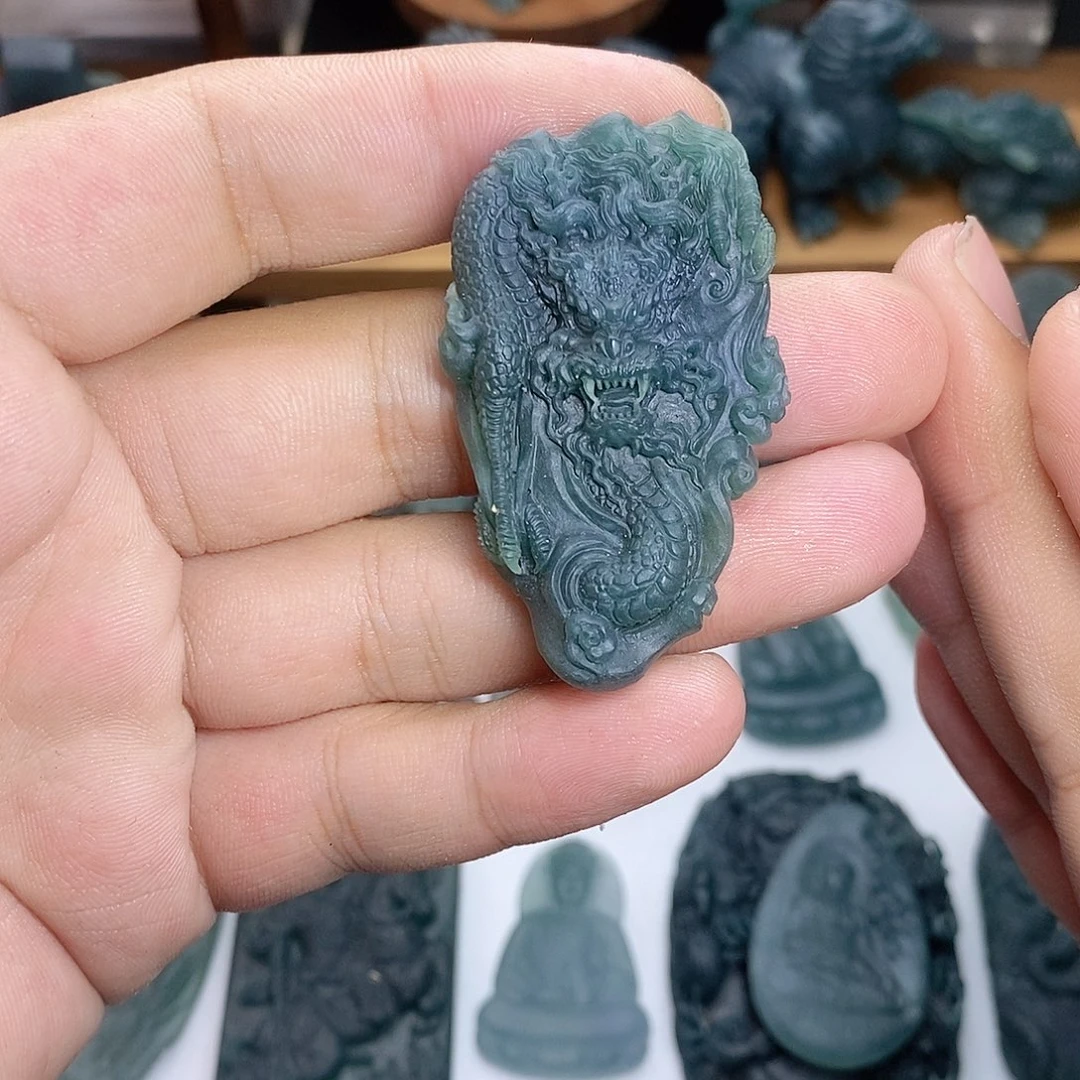 定制翡翠未镶嵌龙牌